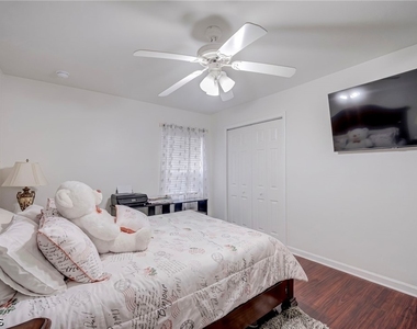 1414 Louis Ave - Photo Thumbnail 4