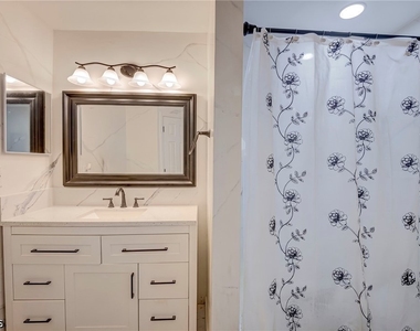 1414 Louis Ave - Photo Thumbnail 8