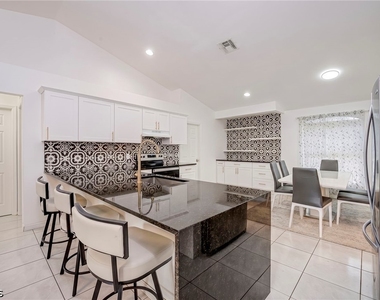 1414 Louis Ave - Photo Thumbnail 3