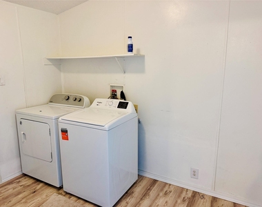 7102 King St Street - Photo Thumbnail 4