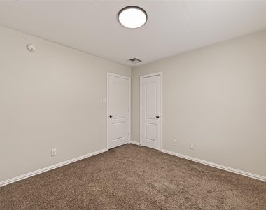 6123 Carver Pines Drive - Photo Thumbnail 30