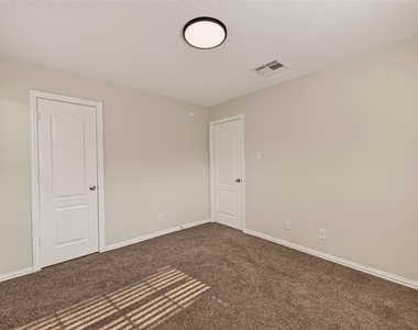6123 Carver Pines Drive - Photo Thumbnail 28