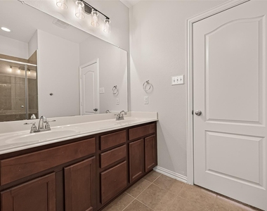 6123 Carver Pines Drive - Photo Thumbnail 19