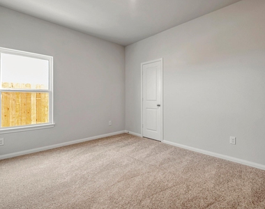6426 Winter Elm Street - Photo Thumbnail 5