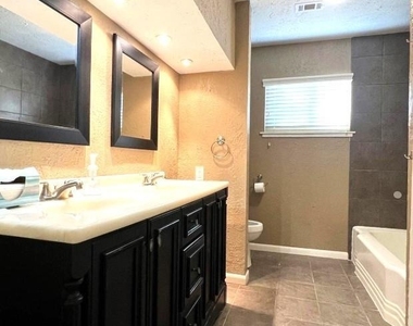 1430 Freedonia Drive - Photo Thumbnail 10