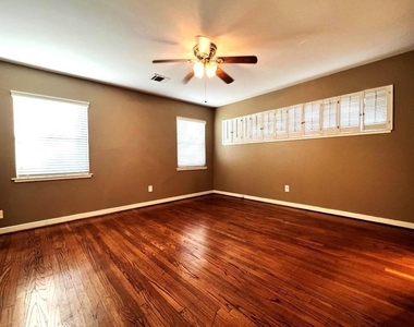 1430 Freedonia Drive - Photo Thumbnail 11