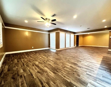 1430 Freedonia Drive - Photo Thumbnail 4