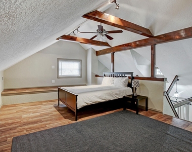 2323 Park Street - Photo Thumbnail 6