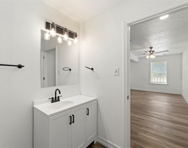 1906 County Road 3434 N - Photo Thumbnail 30