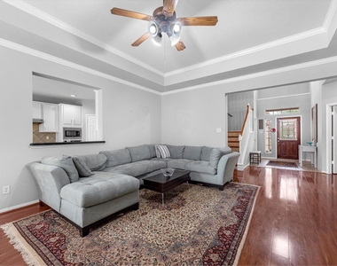 2507 Stonebury Lane - Photo Thumbnail 6