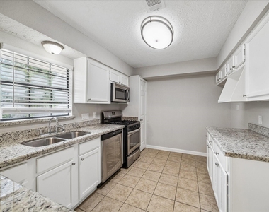 626 Sulphur Street - Photo Thumbnail 5