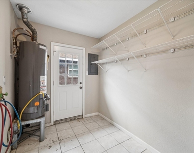 626 Sulphur Street - Photo Thumbnail 14