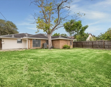 626 Sulphur Street - Photo Thumbnail 15