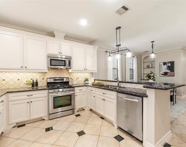5728 Petty Street - Photo Thumbnail 12