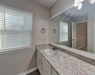 9214 Palm Shores Drive - Photo Thumbnail 9
