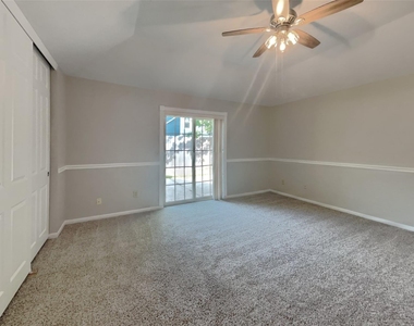 9214 Palm Shores Drive - Photo Thumbnail 8