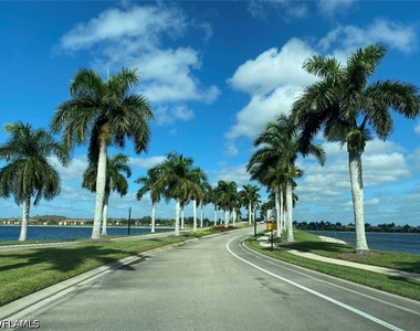 10020 Siesta Bay Drive - Photo Thumbnail 24