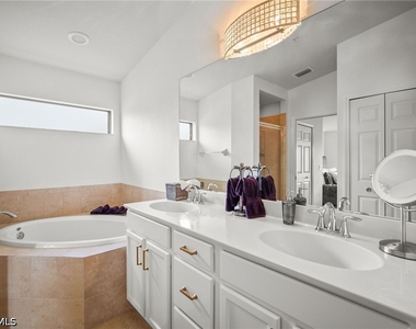 10020 Siesta Bay Drive - Photo Thumbnail 17