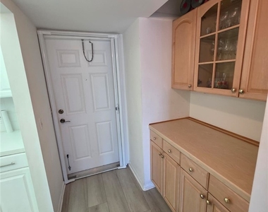 160 Turtle Lake Court - Photo Thumbnail 8