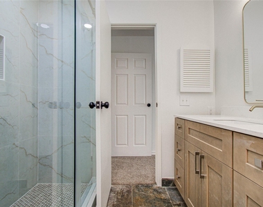 15309 Kingfield Drive - Photo Thumbnail 30