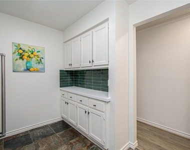 15309 Kingfield Drive - Photo Thumbnail 4