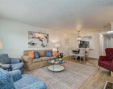 15309 Kingfield Drive - Photo Thumbnail 2