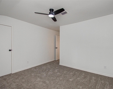 15309 Kingfield Drive - Photo Thumbnail 32