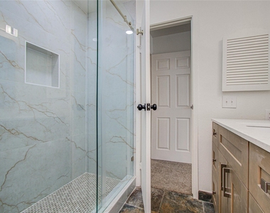 15309 Kingfield Drive - Photo Thumbnail 29