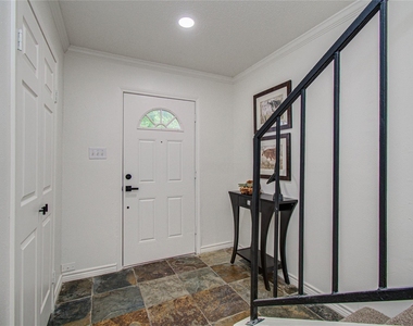 15309 Kingfield Drive - Photo Thumbnail 11