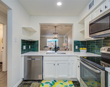 15309 Kingfield Drive - Photo Thumbnail 15