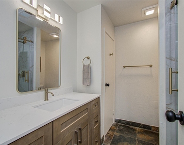 15309 Kingfield Drive - Photo Thumbnail 27