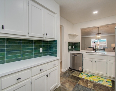 15309 Kingfield Drive - Photo Thumbnail 16