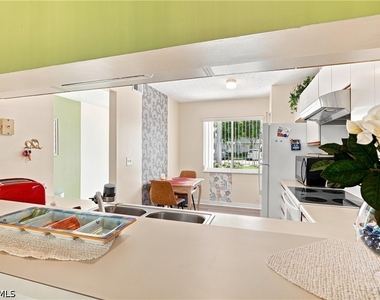 3062 Sandpiper Bay Circle - Photo Thumbnail 9