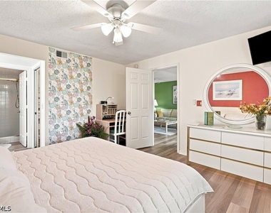 3062 Sandpiper Bay Circle - Photo Thumbnail 18