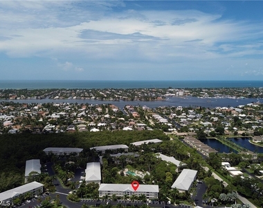 3062 Sandpiper Bay Circle - Photo Thumbnail 2
