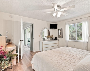 3062 Sandpiper Bay Circle - Photo Thumbnail 17