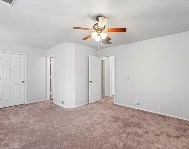 23815 Pebworth Place - Photo Thumbnail 10