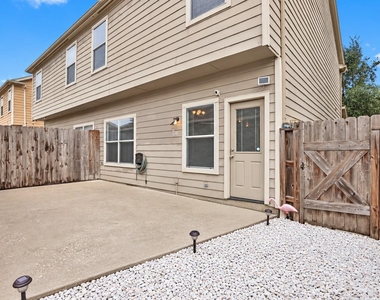 23815 Pebworth Place - Photo Thumbnail 16