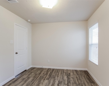 24215 Taranto Creek Court - Photo Thumbnail 6