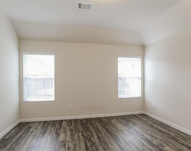 24215 Taranto Creek Court - Photo Thumbnail 8