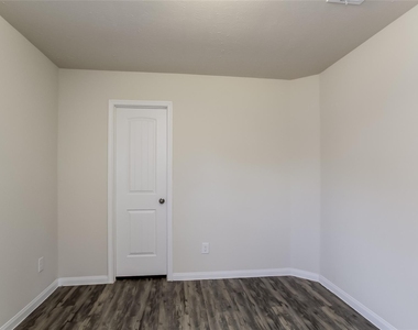 24215 Taranto Creek Court - Photo Thumbnail 7