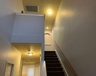 7915 Sealey Street - Photo Thumbnail 6