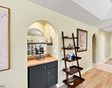 605 Augusta Boulevard - Photo Thumbnail 9