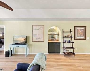 605 Augusta Boulevard - Photo Thumbnail 5