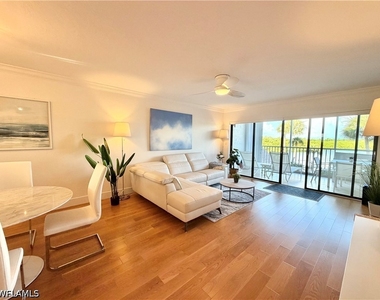 12945 Vanderbilt Drive - Photo Thumbnail 7