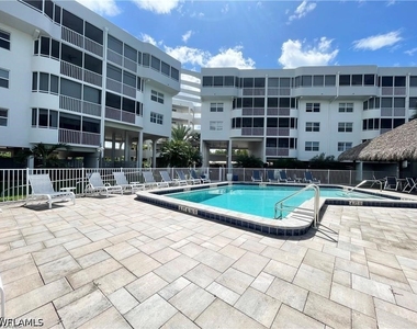 12945 Vanderbilt Drive - Photo Thumbnail 5
