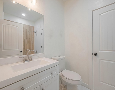 336 De Haven Street - Photo Thumbnail 21