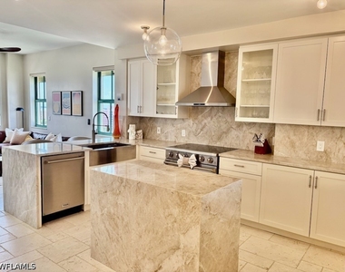 930 Cape Marco Drive - Photo Thumbnail 9