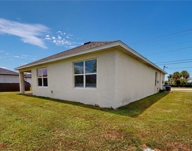 513 Nelson Road N - Photo Thumbnail 25