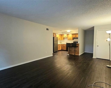 105 Newark Pompton - Photo Thumbnail 3